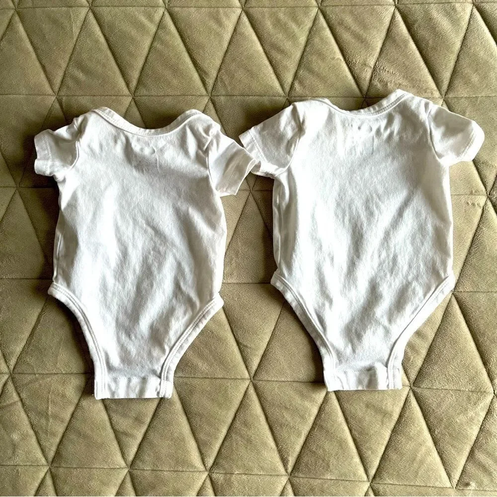 Nike Mini Me Bodysuit Set, White Onesie Black Swoosh Short Sleeve Size Newborn